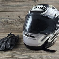 Arai Medium Size Motorcycle Helmet w/ M Gloves