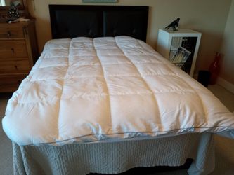 LIKE NEW CALIFORNIA KING PADDED MATTRESS COVER