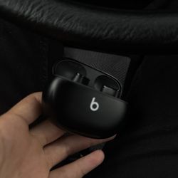 Beats Studio Earbuds 