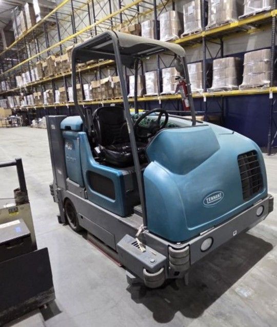 Tennant Floor Scrubber. M30