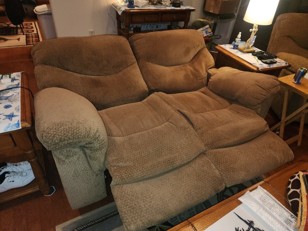 Dual Reclining Loveseat Non-electric