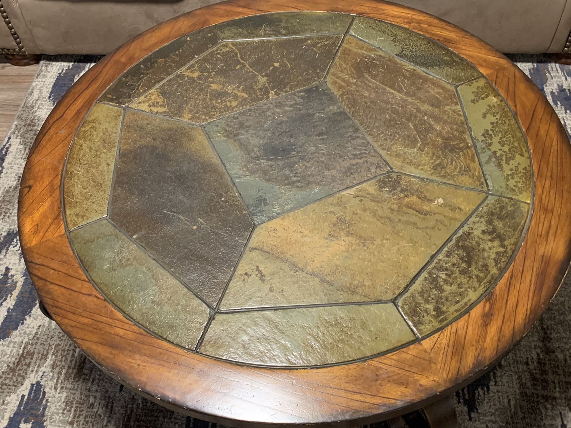 Extremely Nice Coffe Table And End Table!!!!!