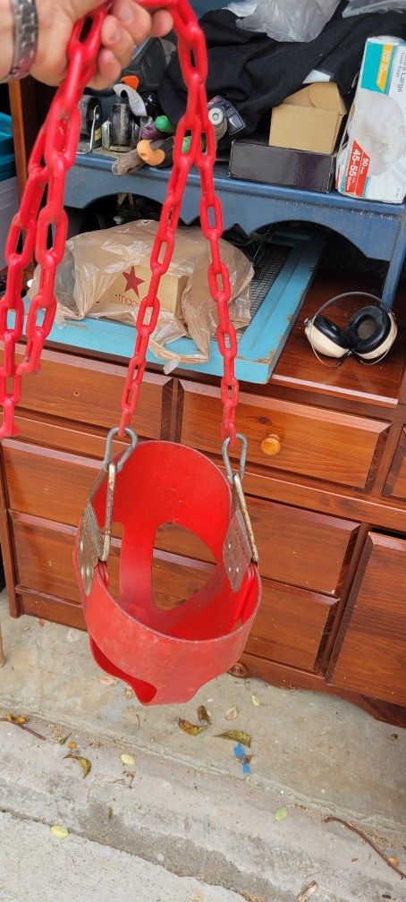 Rubber Toddler Safety Swing (Short Chains)