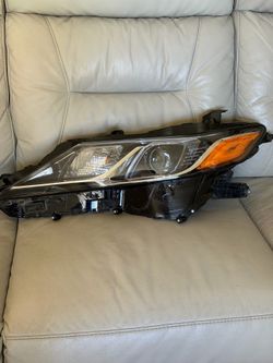 2015-2017 OEM Toyota Camry Led Headlight LH Driver Side