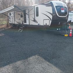 Camper