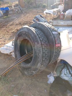 Tire Semi