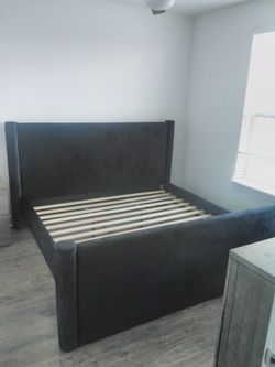 King bed frame no mattress