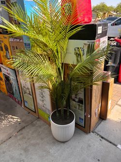 Faux 6.5' Palm Tree