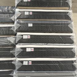 Queen Size Mattress Pillow Top 12"