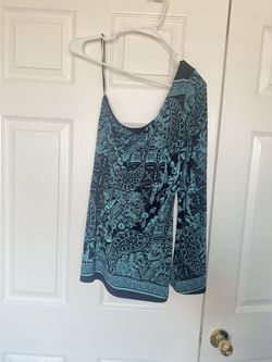 Beautiful One-Sleeve Top