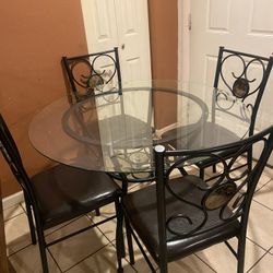 Dining Table With 4 Chairs 