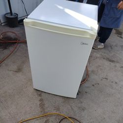 Midea Freezer 3 Cft