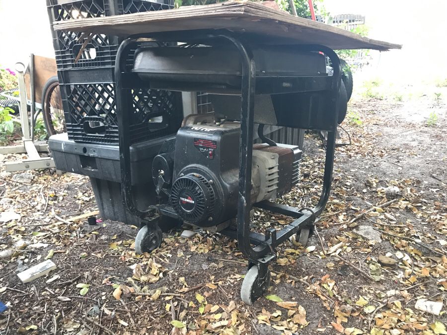 Coleman 10 hp generator 120/240 V AC/CA