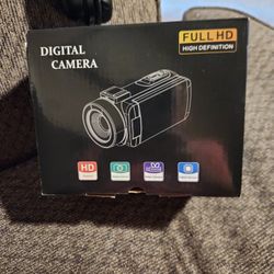 Digital Camera 