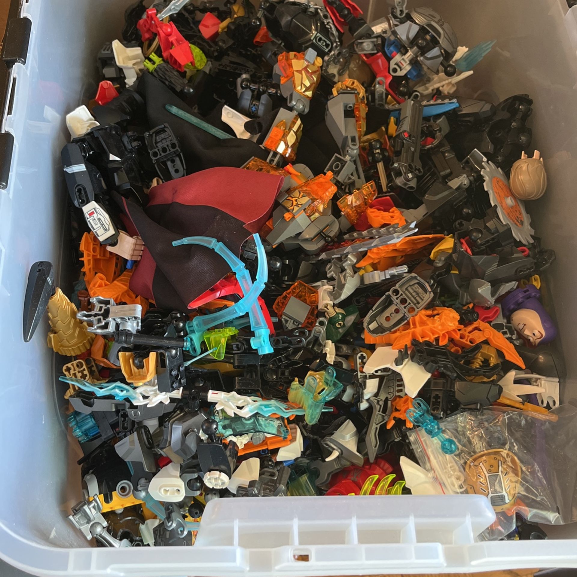 15 Pound Legos Bionicles 