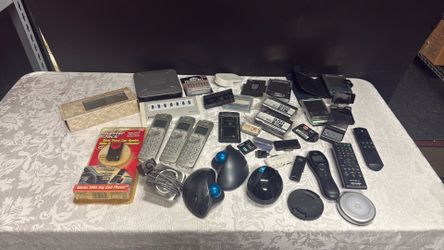 Electronics & Tech Accessories Lot