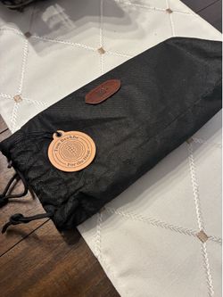 Leather Wallets Deal of a lifetime! Tom Beckbe NEW 2 PCs Leather Zippered Pouch & Snap Wallet Great Items!