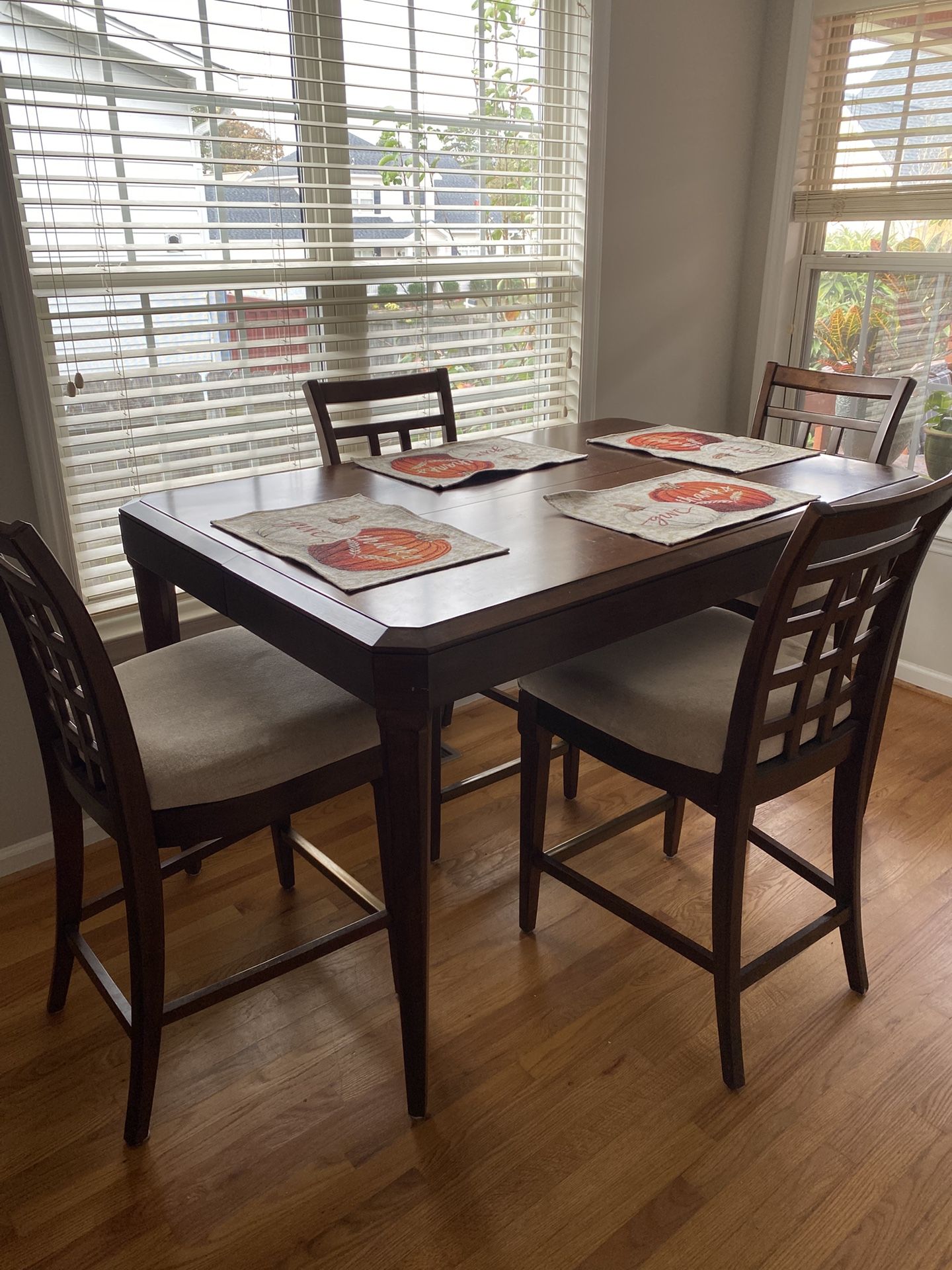 8 Chair Dining Table