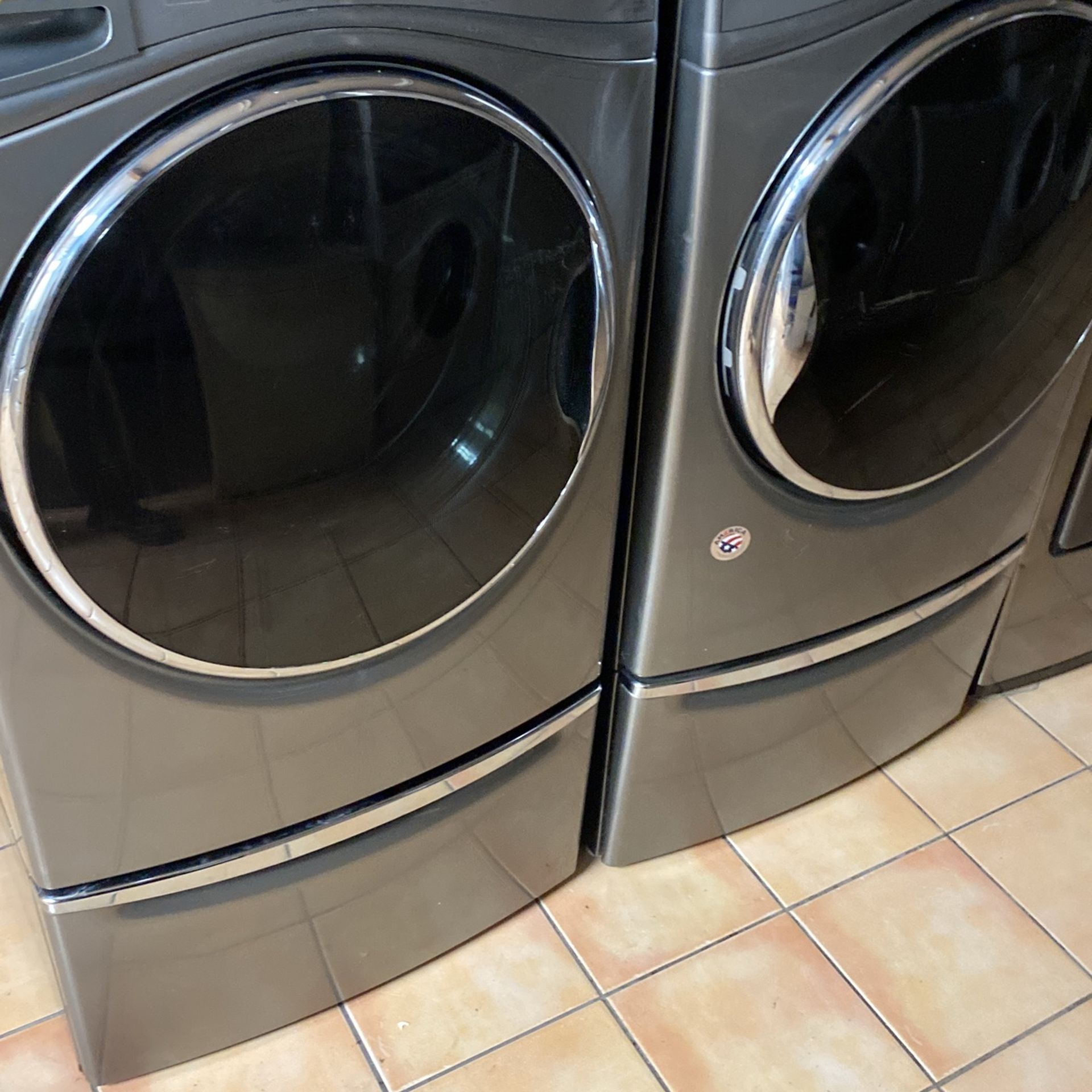 WASHER AND GAS DRYER SET
