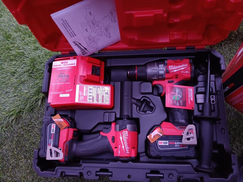 Milwaukee Combo Fuel M18
