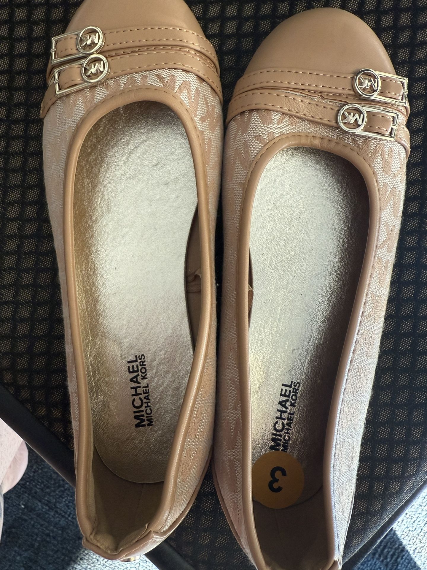 MK Flat Shoes Size 3