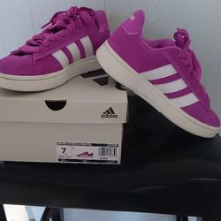 Women's ADIDAS Size 7