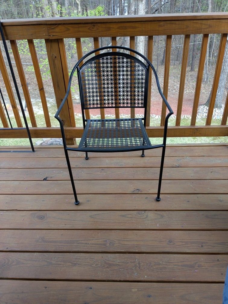 4  Chairs in Excellent Condition 