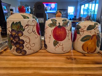 Like-New! 3-Piece Ceramic Canister Set!