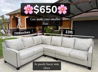 🤍🌸$650 Beautiful Big 3 Piece sectional with extra piece to make it bigger or smaller 🌸🤍  used but in Good conditions, ✨ soft & Comfortable🌸🤍 Can