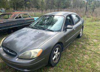 2002 Ford Taurus