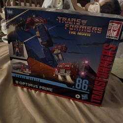 STUDIO SERIES OPTIMUS 86’ NIB