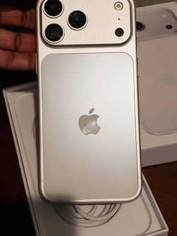 IPHONE 17 and IPhone 16 for the price of one unlocked