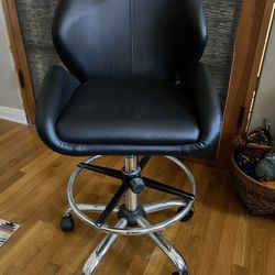New High Stool Chair