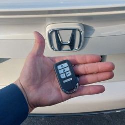 Car Keys / Llaves De Carro