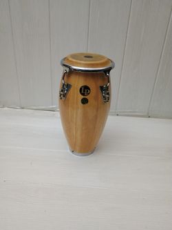 Mini Conga
Miniature replica of a full-size LP Conga.