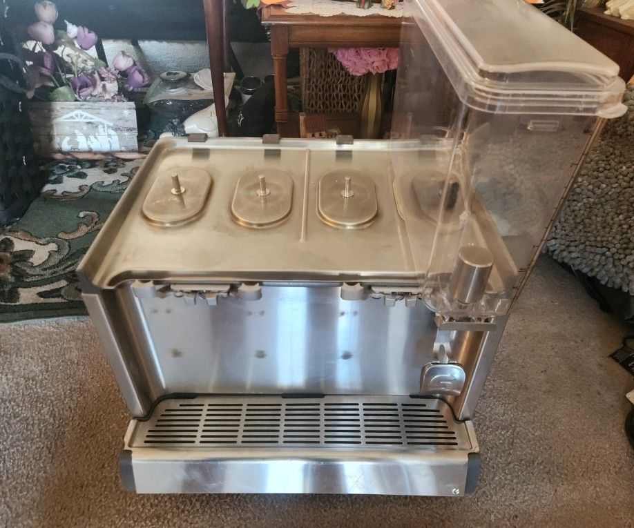 Crathco 2.4 Gallon Juice And Beverage Dispenser