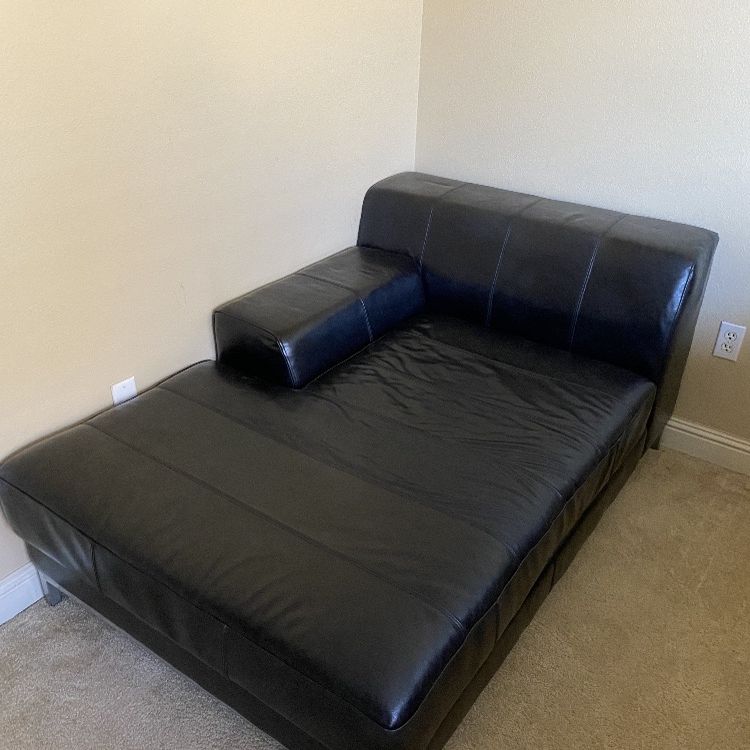 Leather Chaise Lounge