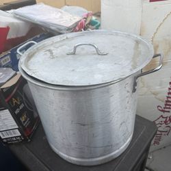 Large Aluminum Stock Pot with Steamer Basket & Lid – Seafood Boil/Turkey Fryer