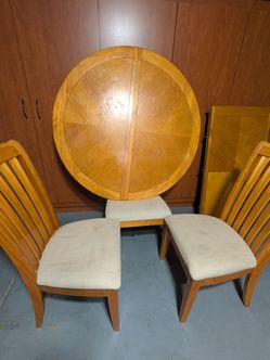 Kitchen Table  w/ Leaf & 4 Chairs
