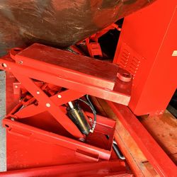 2 Post 2, 2 Available 