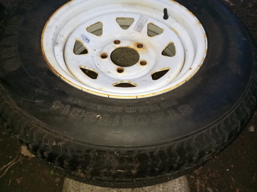 5 Lug 14-in Round Rim And Tire New