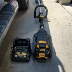 DEWALT  TRIMER  Battery   40V   charger  $180