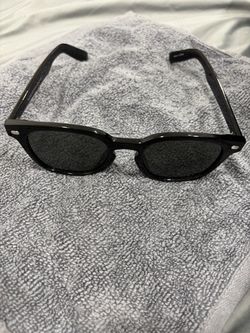 Black Wayfarer-Style Sunglasses (Pick up only)