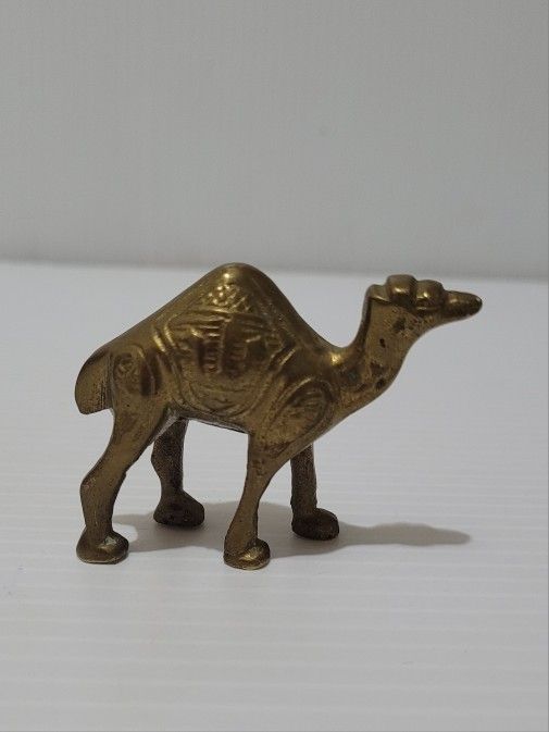 Vintage Solid brass camel figurine sculpture 2" x 2.5"