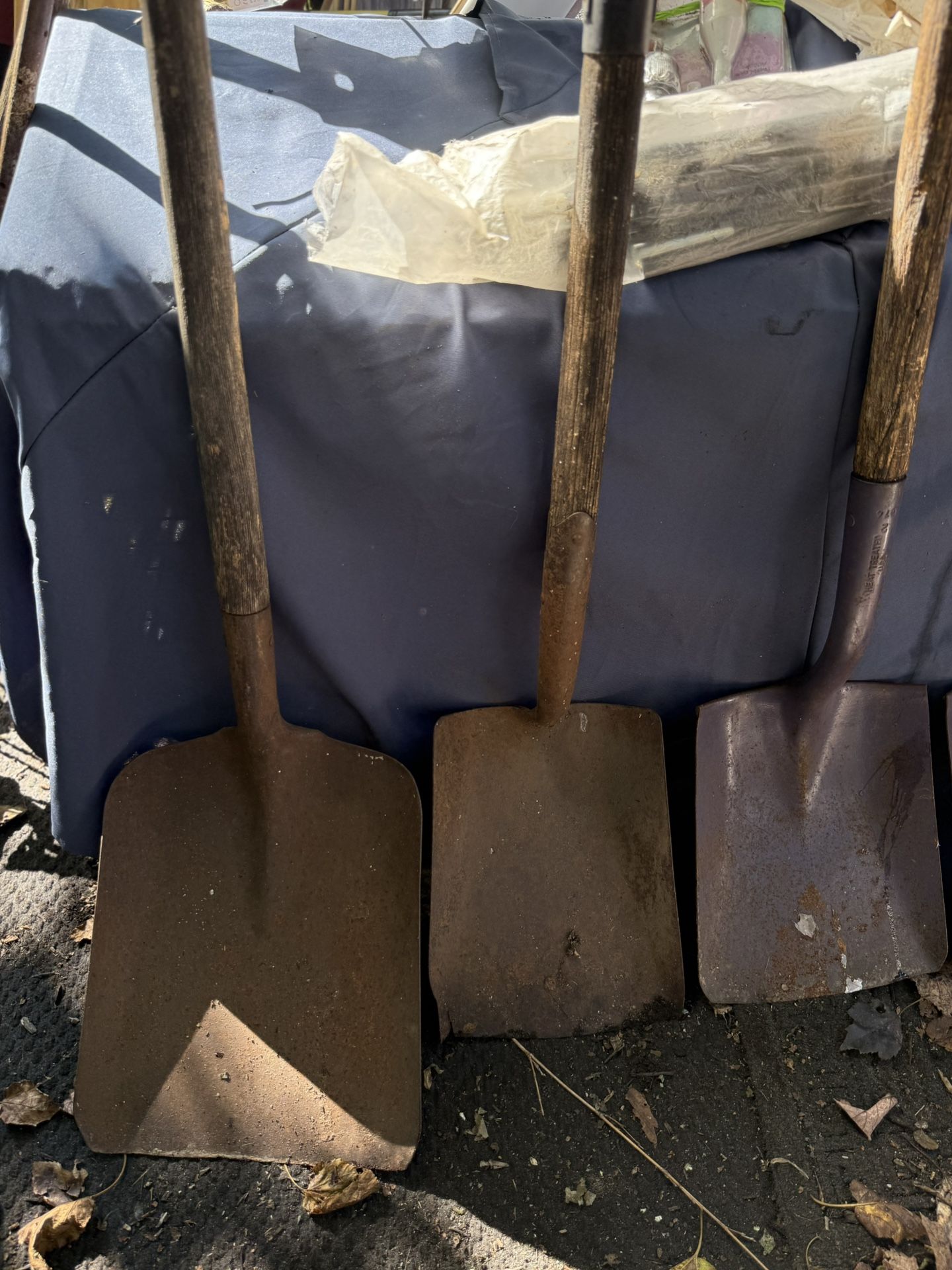 Shovels For Sale Most Need Handles