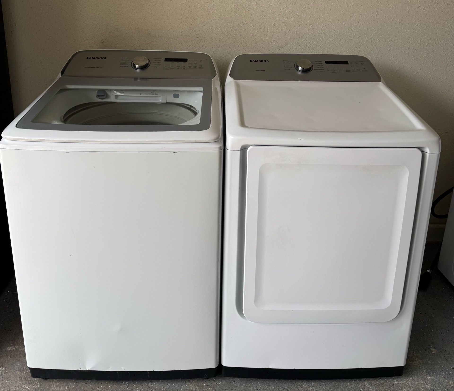 Samsung Washer And Dryer in great working condition no issues works good