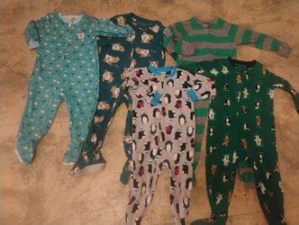 Se vende ropa de Nino size 2/3 años en buenas condiciones $$
