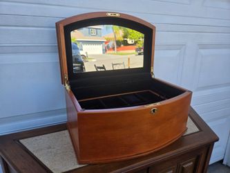 Jewelery box