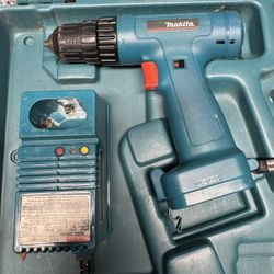 Makita 6221D Drill