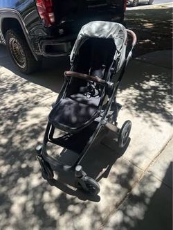 UPPAbaby Vista V2 w/ piggyback board